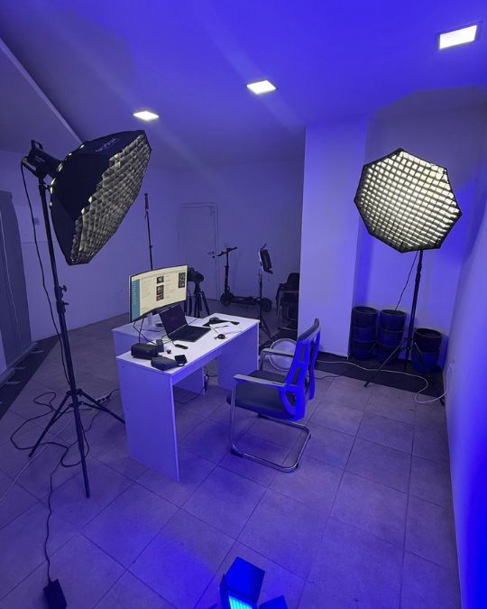 Radimo Google i Facebook oglase, i povećavamo upite, pozive i prodaju.